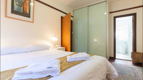 B4 Apartment Close To City, UWA, Nedlands & Swan River - Hervey Bay Accommodation 2