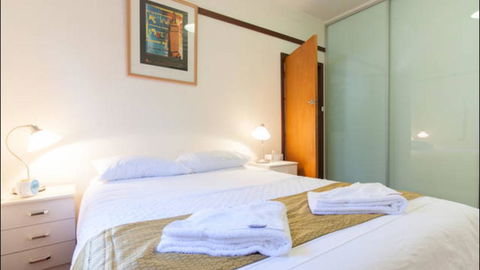 B4 Apartment Close To City, UWA, Nedlands & Swan River - Hervey Bay Accommodation 0