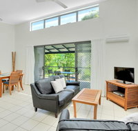 Baden 46 - Rainbow Shores Walk To Beach Top Floor Air conditioned Unit Pools - Hervey Bay Accommodation