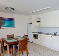 Baden 50 - Rainbow Shores Swimming pool walk to beach tropical surroundings - Hervey Bay Accommodation