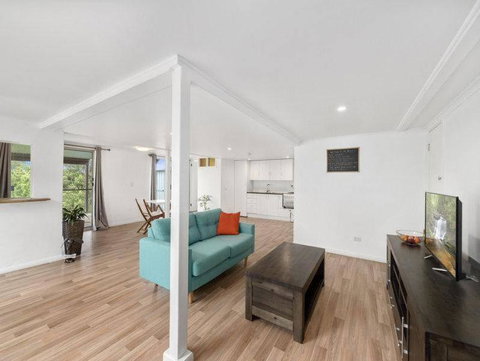 Bailey House - Hervey Bay Accommodation 0