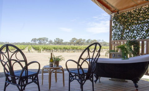 Balgownie Estate Winery Retreat & Restaurant - Hervey Bay Accommodation 1