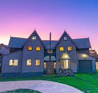 Banjo's Chalet alpine-getaways - Hervey Bay Accommodation