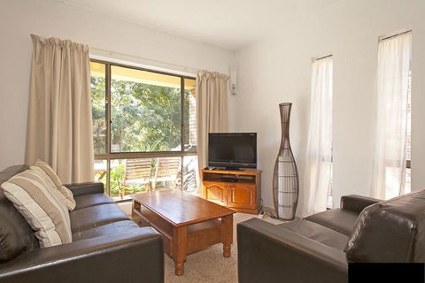 Banksia - Sawtell, NSW - Hervey Bay Accommodation 0