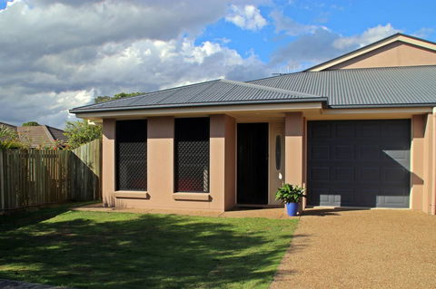 Banksia And Acacia Apartments - Hervey Bay Accommodation 1