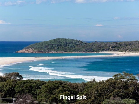 Barefoot' 7/44 Marine Drive - Fabulous Fingal Bay - Hervey Bay Accommodation 0