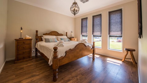 Barossa Family Holiday Home - Hervey Bay Accommodation 0