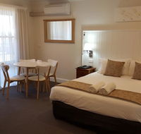 Bathurst Gold Panner - Tourism Hervey Bay