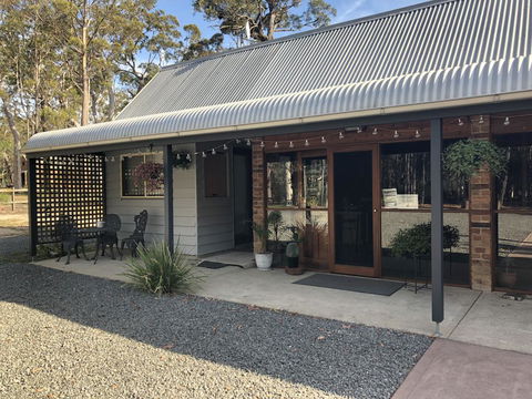 Bay And Bush Cottages Jervis Bay - Hervey Bay Accommodation 1