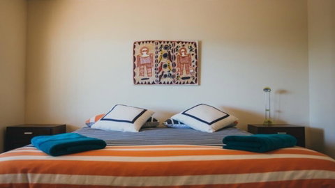 Bay Beach House - Hervey Bay Accommodation 1