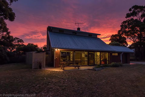 Bay Retreat Port Arthur - Hervey Bay Accommodation 3