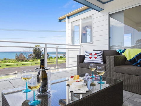 Bay Views - Panoramic Jervis Bay Views - Hervey Bay Accommodation 0