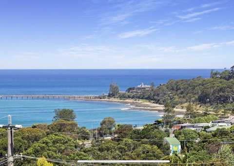 Bay Views Lorne - Hervey Bay Accommodation 1