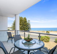 Bayline Beachfront Apartment no 4 - Tourism Hervey Bay