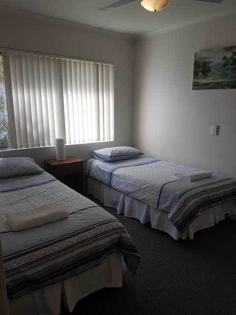 Bayshores Holiday Apartments - Hervey Bay Accommodation 1