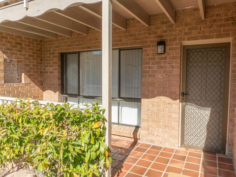 Beach Chalet 3 - Hervey Bay Accommodation 2