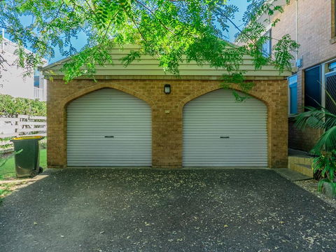 Beach Chalet 3 - Hervey Bay Accommodation 1