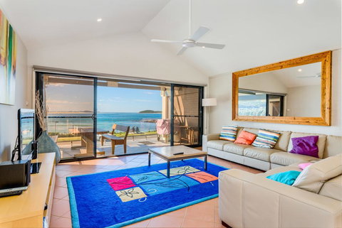 Beach Duplex 72b Marine Dr - Fingal Bay - Hervey Bay Accommodation 2