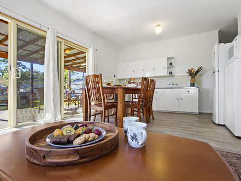 Beach Escape @ Currarong - Basic Family Accommodation - Hervey Bay Accommodation 2