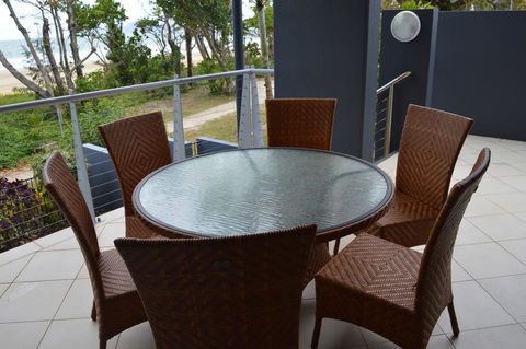 Beach House Apartment 1 - Hervey Bay Accommodation 3