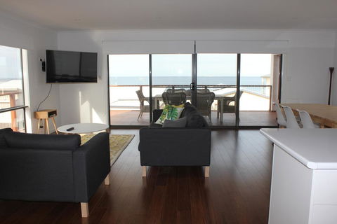 Beach House At Arno - Tourism Hervey Bay 2