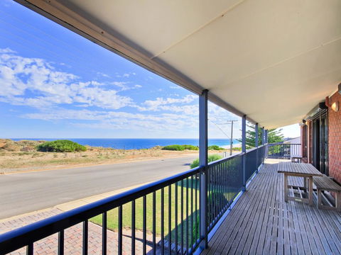 Beach House At Moana - Tourism Hervey Bay 0