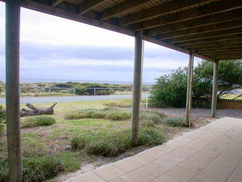 Beach House At Silver Sands - Tourism Hervey Bay 3