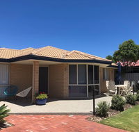 Beach House by the bay - Hervey Bay Accommodation