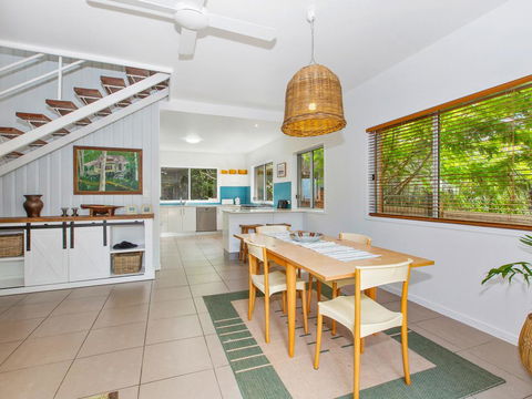 BEACH HOUSE ON PEARL - Tourism Hervey Bay 1