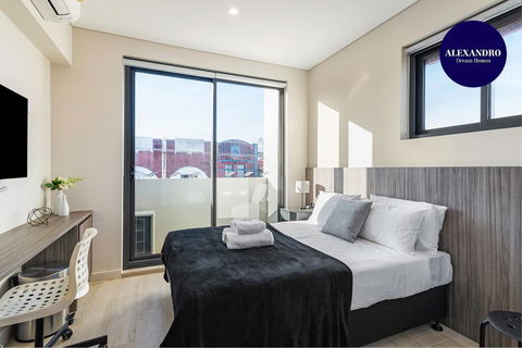 BEACH LOCATION STUDIO // CLOVELLY 5 - Hervey Bay Accommodation 0