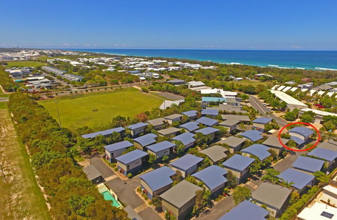 Beach Shacks #1 Casuarina - Tourism Hervey Bay 0