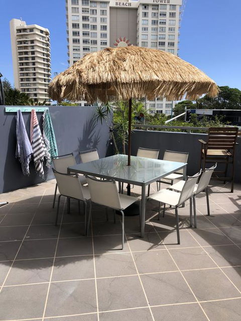 Beach Side Ocean Burleigh Heads 3 Bedroom Family Accomodation - Tourism Hervey Bay 1