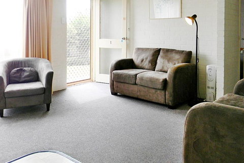 BEACHCOMBER1 - Hervey Bay Accommodation 3