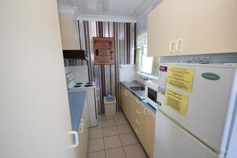 BEACHFRONT 3- 3/12 Bundella Ave LC - Hervey Bay Accommodation 1