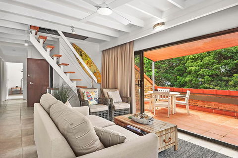 Beachfront 7 Penthouse - Sawtell, NSW - Tourism Hervey Bay 0
