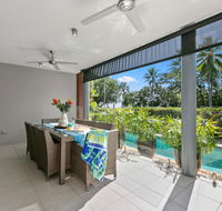 Beachfront Apartment with Ocean Views - Hervey Bay Accommodation