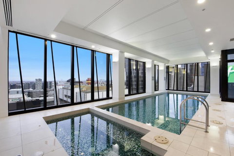 REST COLLECTION Studio With Parking On Collins - Tourism Hervey Bay 0