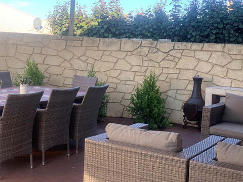 Relaxing Getaway Beachfront Access Multi Family Pets Mandurah - Hervey Bay Accommodation 3