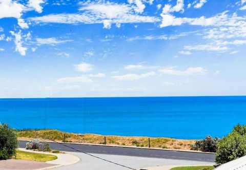 Relaxing Getaway Beachfront Access Multi Family Pets Mandurah - Hervey Bay Accommodation 2