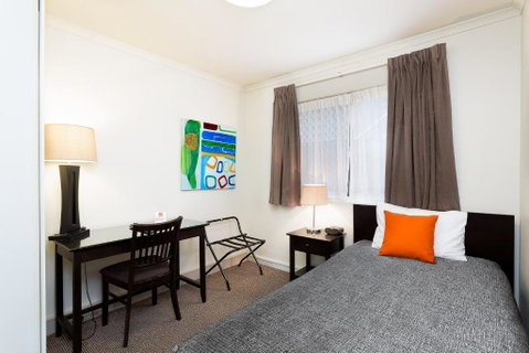 Redcliffe Motor Inn - Hervey Bay Accommodation 1