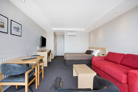 Richmond Henty Hotel - Hervey Bay Accommodation 3