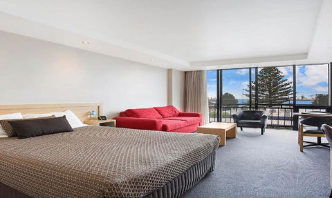 Richmond Henty Hotel - Hervey Bay Accommodation 1