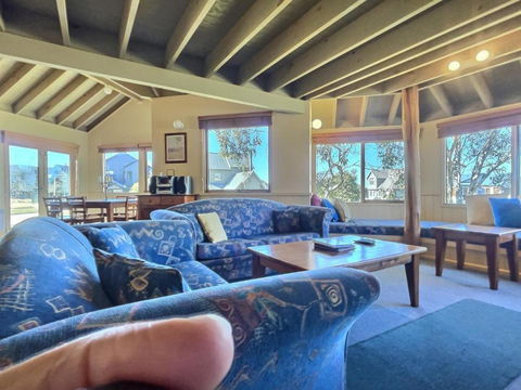 Red Robin - Hervey Bay Accommodation 1