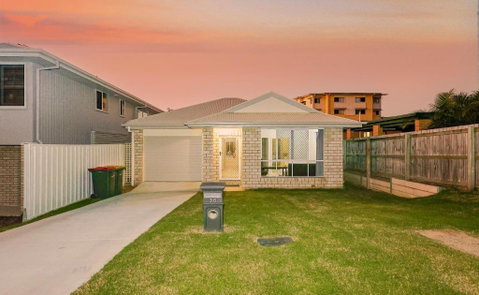 Redcliffe - Hervey Bay Accommodation 3