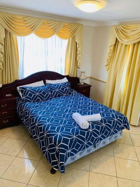 Redcliffe Villa - Hervey Bay Accommodation 1