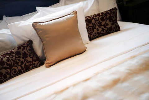 Redearth Boutique Hotel - Hervey Bay Accommodation 2