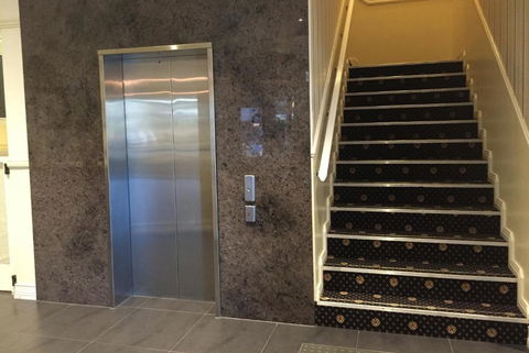 Redearth Boutique Hotel - Hervey Bay Accommodation 3