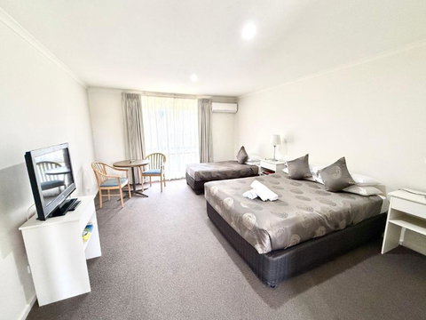 Redgum Motel - Tourism Hervey Bay 2