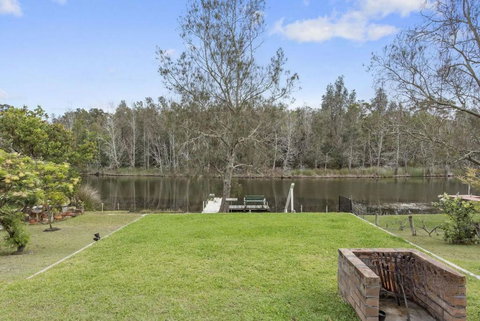 Reflections - Tourism Hervey Bay 0