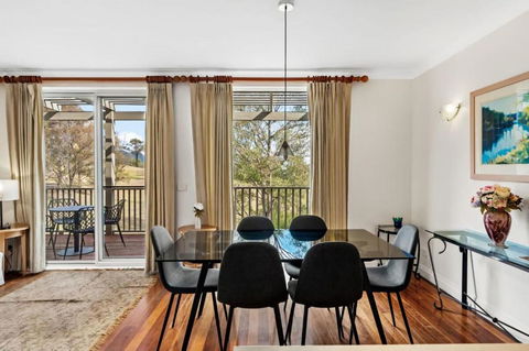 Refreshing Valley Escape - Hervey Bay Accommodation 1